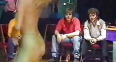 sex gái xinh nhất Nó va chạm với vệ sex hmong tinh, như thể nó đã được phóng.